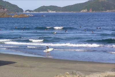 shikoku beach surf.png
